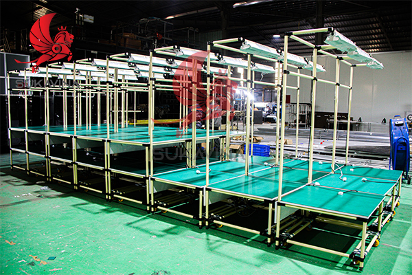 Sukavina lắp đặt b&agrave;n thao t&aacute;c nh&agrave; xưởng