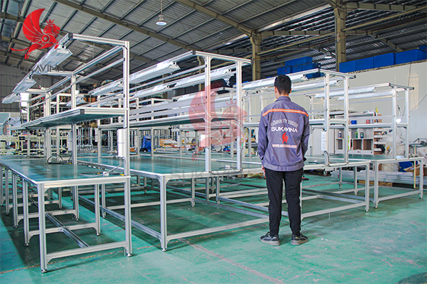 b&agrave;n thao t&aacute;c khung th&eacute;p sơn tĩnh điện