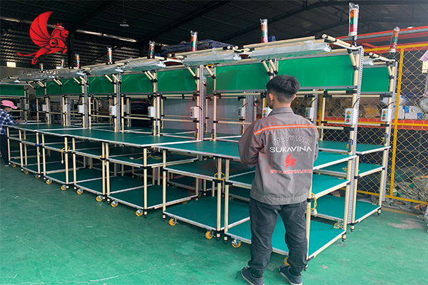 ban-thao-tac-nha-xuong-gia-re 9.jpg (317 KB)