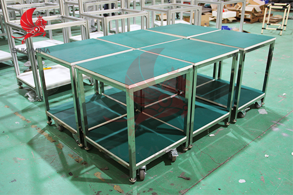 doanh nghiệp cung cấp b&agrave;n thao t&aacute;c chất lượng