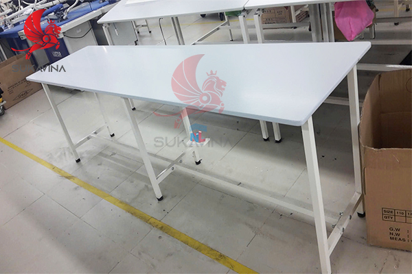 Gia c&ocirc;ng b&agrave;n cắt vải Sukavina