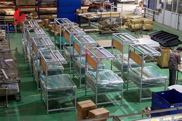 ban-thao-tac-xuong-co-khi-nho 9.jpg (323 KB)