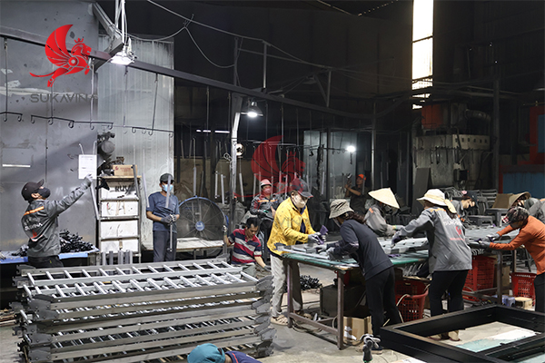 gia-cong-khung-thep-theo-yeu-cau 9.jpg (251 KB)
