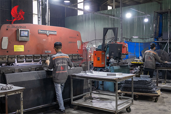 gia-cong-kim-loai-tam 4.jpg (247 KB)