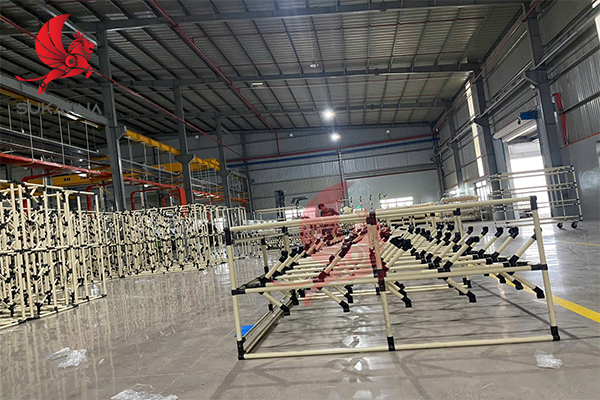 kệ h&agrave;ng ống th&eacute;p bọc nhựa