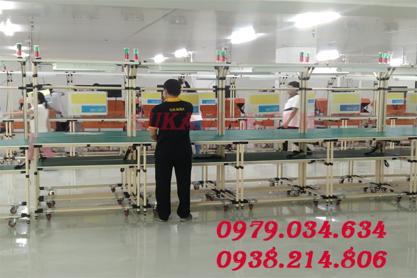 ban-thao-tac-co-banh-xe-9.jpg (225 KB)