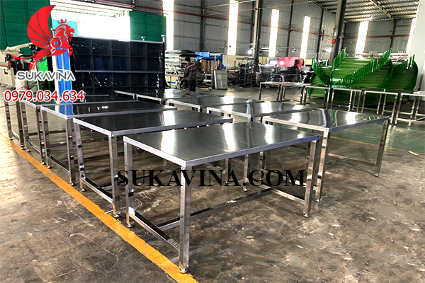 diem-qua-cac-thiet-bi-inox-khong-the-thieu-trong-phong-sach.jpg (269 KB)