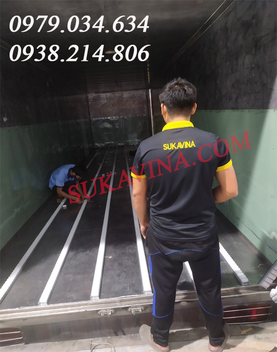 Con lăn thùng hàng xe tải Bình Dương