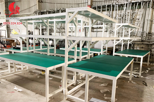 Gia công bàn thao tác khung thép tại Bình Dương