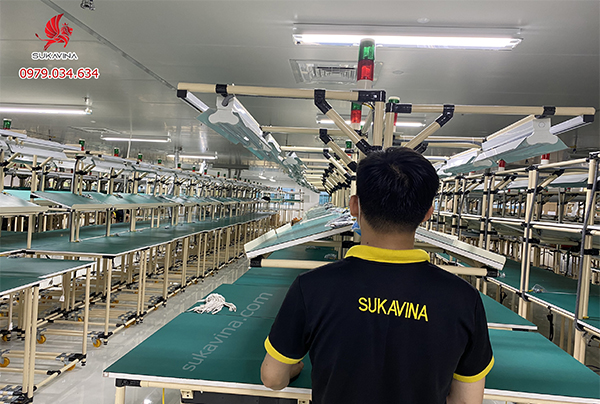 Gia công bàn thao tác nhà xưởng chất lượng - SUKAVINA.COM
