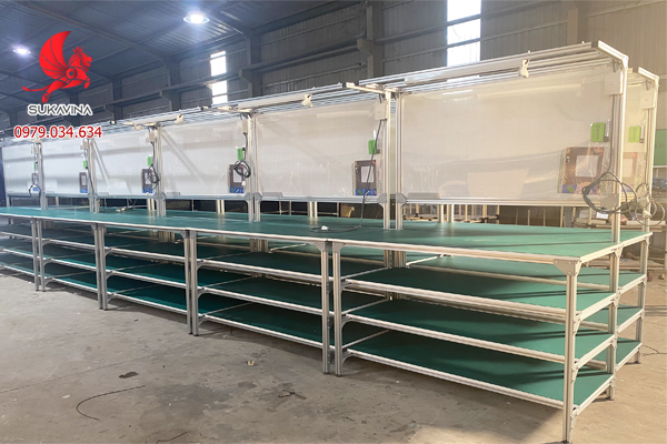 Sự linh hoạt và tiện ích của bàn thao tác nhôm định hình trong sản xuất công nghiệp