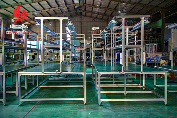 Tại sao bàn thao tác lắp ráp được sử dụng nhiều trong công ty điện tử ?