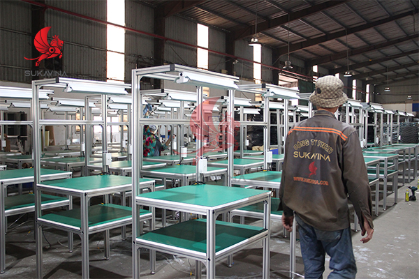 Tiêu Chuẩn Bàn Thao Tác Trong Nhà Máy – Những Yếu Tố Quan Trọng Doanh Nghiệp Cần Biết