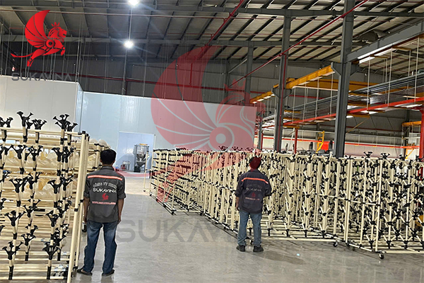 XU HƯỚNG SỬ DỤNG ỐNG THÉP BỌC NHỰA TRONG THIẾT BỊ NHÀ XƯỞNG HIỆN ĐẠI