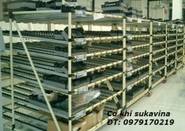 Ống thép bọc nhựa dùng để làm kệ đựng hàng