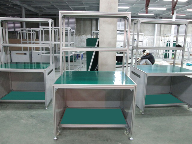 Bàn thao tác khung nhôm định hình - 08