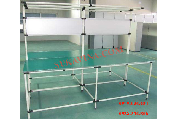 Bàn thao tác ống thép bọc nhựa - 25