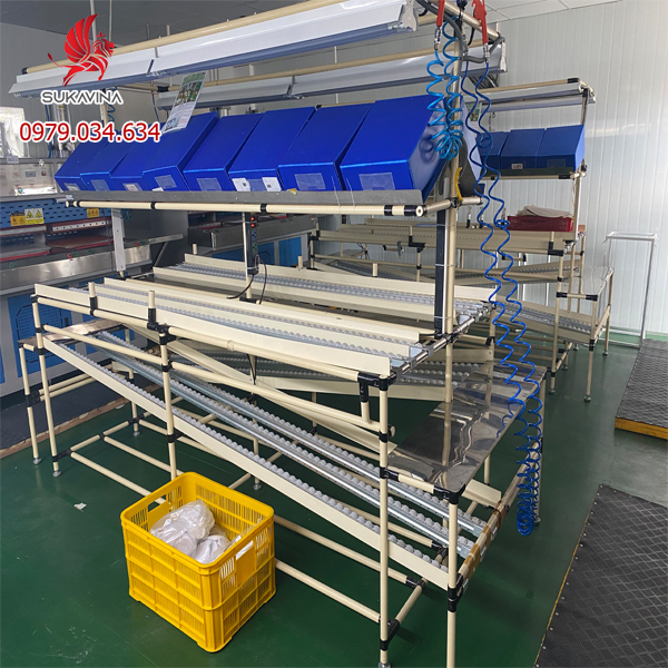Kệ Để Hàng Con Lăn 02